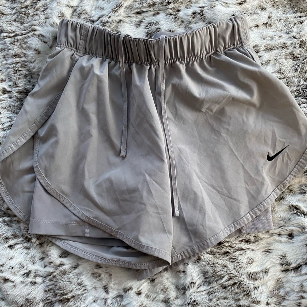 NIKE DRYFIT RUNNING SHORTS